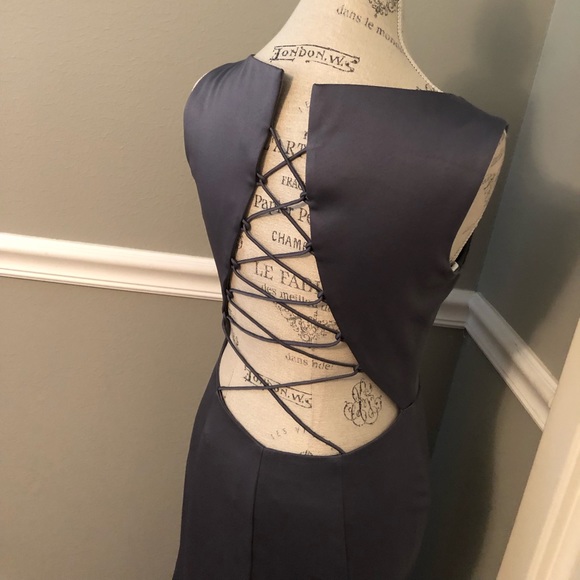 NEW JOVANI SZ 4 GREY CUT OUT LACE UP FORMAL EVENING GOWN - Picture 10 of 14